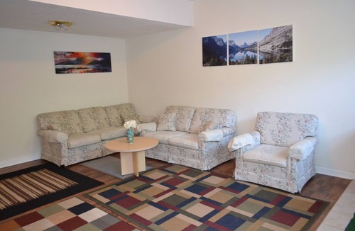 Surrey House | Adorable spacious basement suite