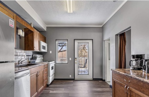 Drumheller House | Adventure Nest I No Service Fees I Pool Table I TV