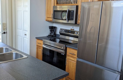 Belle River Cottage | Alexanders Beach House, Beautiful 4 Star Ocean Front Beach House