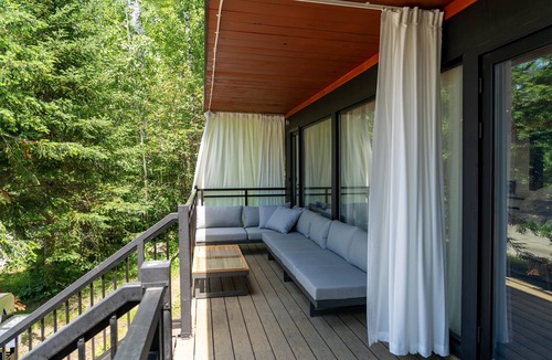 South Algonquin Cabin | Algonquin's Edge Resort | Waterview 1