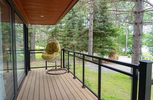 South Algonquin Cabin | Algonquin's Edge Resort | Waterview 3