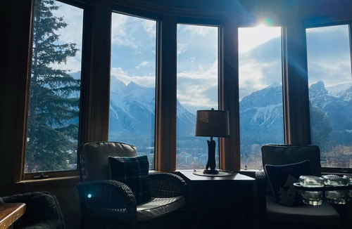 Cougar Creek Cottage | All about the View