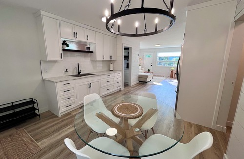 Hinton House | Alpine Escape-Completely Renovated Home, 20 minutes from Jasper Park Gates