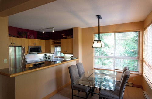 Blackcomb Condo | Alpine Greens - Village Shuttle, BBQ, Patio, Free Parking & WiFi