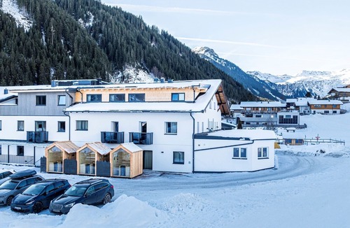 Kolling Apartment | Alpine luxury with sauna by the slopes