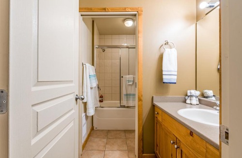 Silver Star Mountain Apartment | Alpine Oasis