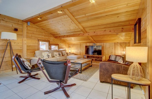 Morzine Ski Chalet | Alptitude Apartment Haricot - great location and spacious apartment