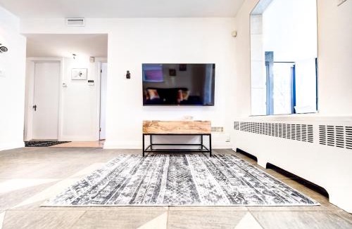 Hochelaga Apartment | Amazing 4-Bedrooms in Homa Montreal 20