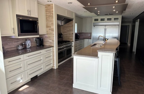 Chestermere House | Amazing 5 Bedroom House on the Lake 20 minutes from downtown Calgary.