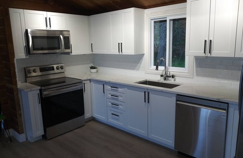 Central Frontenac Cottage | Amazing Cottage with Great Swimming