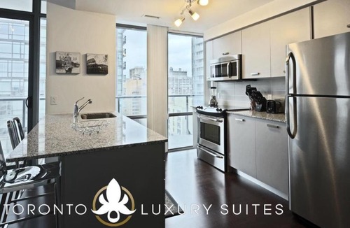Bay Cloverhill Apartment | Amore - Luxury Executive Condo Bay and College