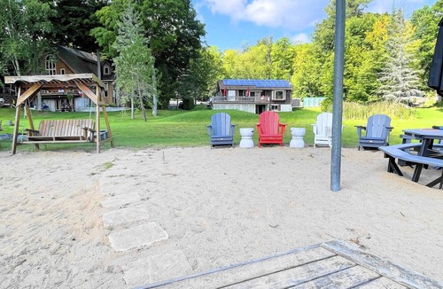 North Kawartha House | An Ideal, Cozy Comfortable Cottage Getaway!