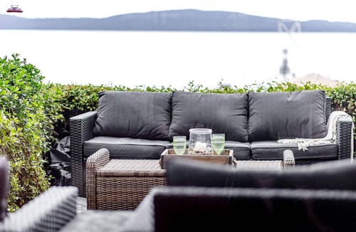 Yellow Point Condo | Anchor's End at Inn of the Sea. Ocean front, ground floor condo. Pet friendly.