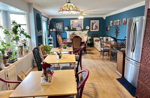 Townline Hill House | Anita's Bed & Breakfast - Bedroom On Ground Floor With Backyard Is Downstairs