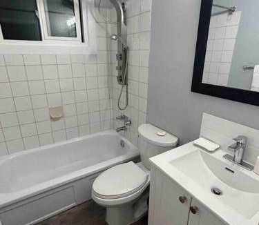 Highland Park Apartment | Apartment ∙ 2 bedrooms ∙ 4 guests