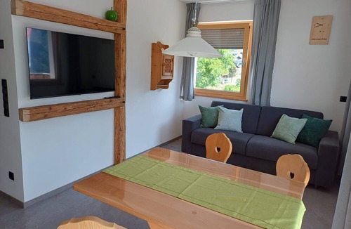 Rifiano Apartment | Apartment 'Bergluft Innersennerhof' with Mountain View, Wi-Fi and Air Conditioning