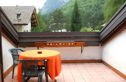 Molveno Apartment | Apartment 'Bianca' with Lake View, Wi-Fi and Air Conditioning