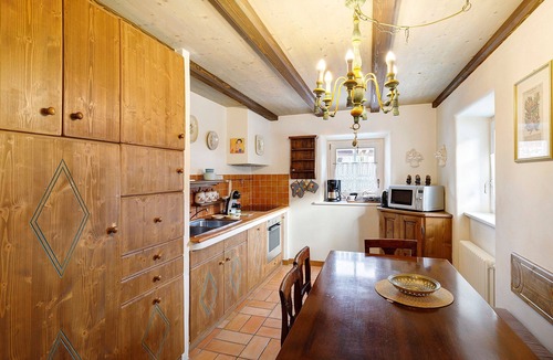 San Rocco Apartment | Apartment 'Chalet San Valentino' with Mountain View, Shared Garden and Wi-Fi