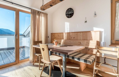 Fie allo Sciliar Apartment | Apartment "Guntschöllerhof Hochwart" with Mountain View, Wi-Fi, Balcony & Garden