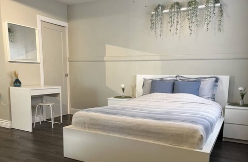 Hull Apartment | Apartment in Downtown Hull **Parking Included