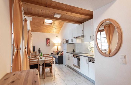 Feldthurns Apartment | Apartment Mohnblume with Mountain View, Balcony and Wi-Fi