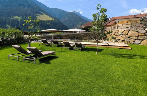San Pancrazio Apartment | Apartment 'Naturapartments Alpreid Eiche' with Mountain View, Communal Pool and Wi-Fi