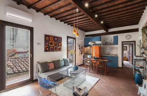 Duomo Apartment | Apartment with balcony perfect for couples and families