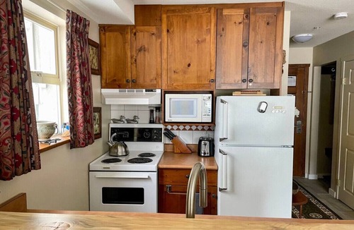 Okanagan-Similkameen Apartment | Apex Mountain ~ Belle Apres Studio 314