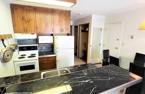 Okanagan-Similkameen Apartment | Apex Mountain Inn 1 Bdrm Suite 223-224 Condo