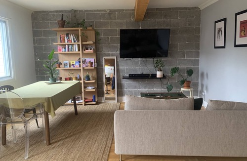 Parc Molson Apartment | App. 2 Bedrooms, Great Location, all you Will Need