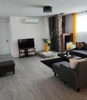Sainte-Anne-de-Sabrevois Apartment | Appartement Moderne et Équipé