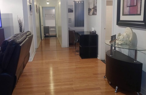 Saint-Leonard Apartment | Appartement style moderne à Montreal