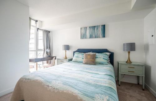 CityPlace Apartment | Aquamarine 2bd 2bath Condo with Balcony in DT