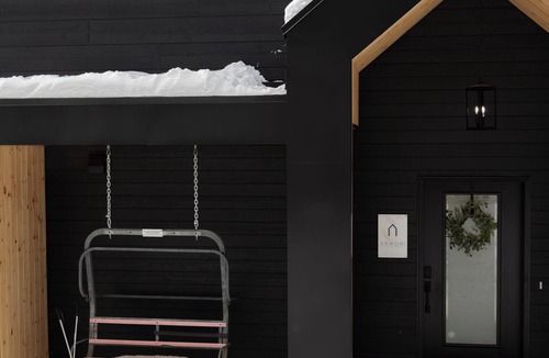 Cantley Cottage | Armoni Ski & Spa - 5 minutes walk to Mont Cascades