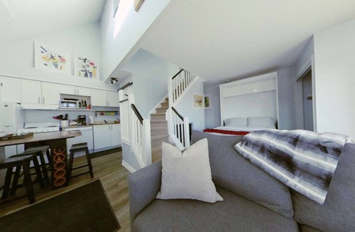 Craigleith Condo | Artistic Hillside Loft