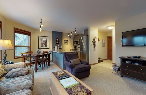 Upper Village Condo | Aspens #355 Prime Ski-in Ski-out Location! Pool, Hot tubs, BBQ, sleeps 4