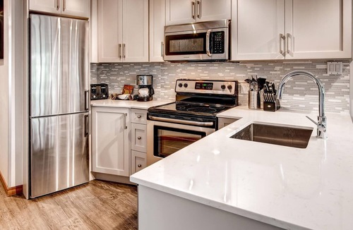 Blackcomb Condo | Aspens #412 Prime Ski-in Ski-out Location! Pool, Hot tubs, BBQ, sleeps 6