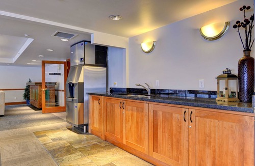 Blackcomb Condo | Aspens #412 Prime Ski-in Ski-out Location! Pool, Hot tubs, BBQ, sleeps 6