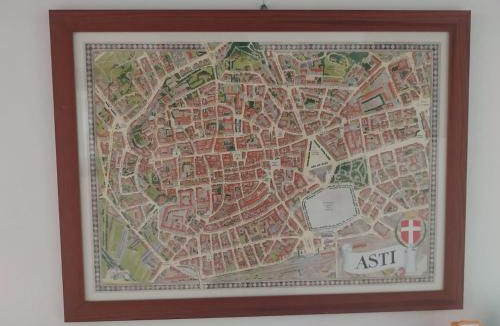 Castell'Alfero Apartment | ATTENTI AL GATTO!Accommodation in the town center, on a private courtyard
