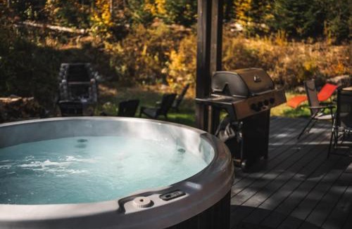 Sainte-Beatrix Ski Chalet | Au Petit Ruisseau -Rest & Enjoy