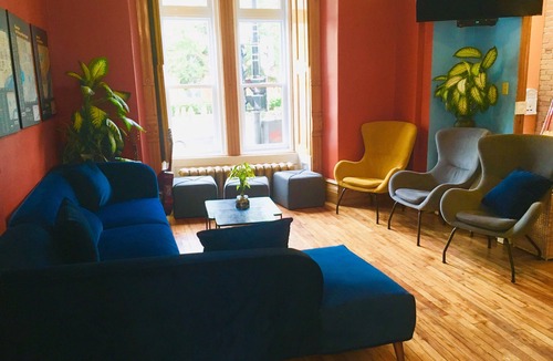 Quartier des Spectacles Hostel | Auberge du Plateau - Hostel