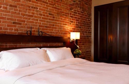 Old Montreal Hotel | Auberge du Vieux Port by Gray Collection