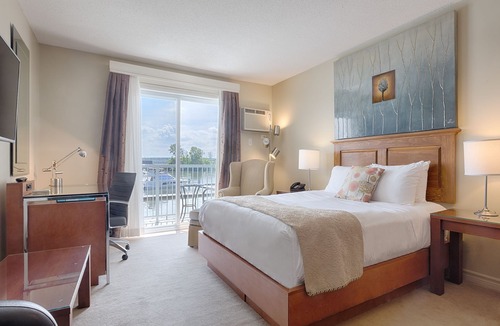 Saint-Marc-sur-Richelieu Hotel | Auberge Handfield