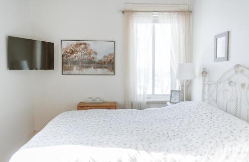 Saint-Adrien Hotel | Auberge Incroyable