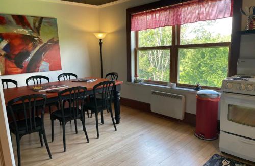 West Brome Hotel | Auberge La Table d'Hôte