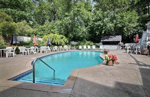 Knowlton Hotel | Auberge Lakeview Inn