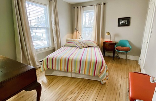 Stanstead Plain Hotel | Auberge Le Sunshine - Café-bistro