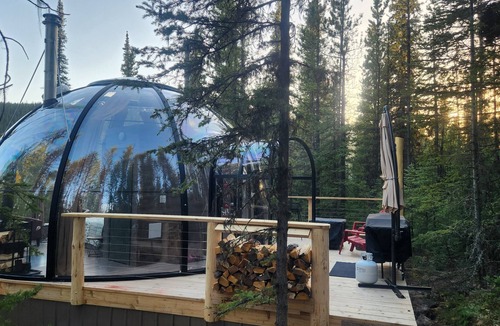 Rock Lake House | AuroraSphere Transparent Dome on Wilderness Trail -Secluded with Vista Views