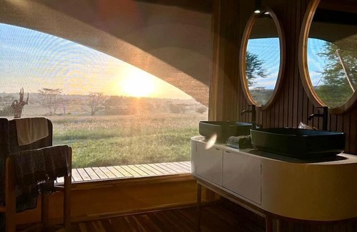 Seronera RV Rental | Authentic Safari Tent with Unforgettable Wildlife Experiences Near the Great Migration in Central Serengeti, Tanzania
