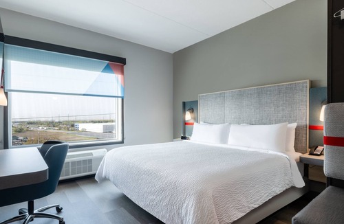 Vaughan Hotel | avid hotel Toronto - Vaughan Southwest by IHG